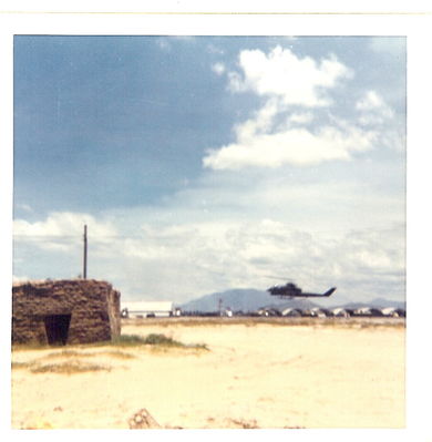 AH1G_Cobra_Taxiing_-_MMAF_~_1970.jpg